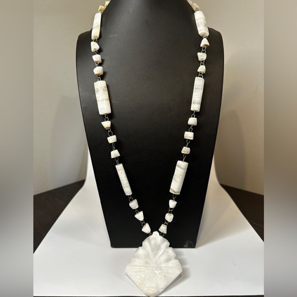28” vintage white quartz or “white‎ onyx” carved pendant necklace!